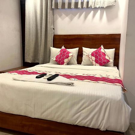 Hotel Delmond Prime- Near Nesco Мумбаї Екстер'єр фото