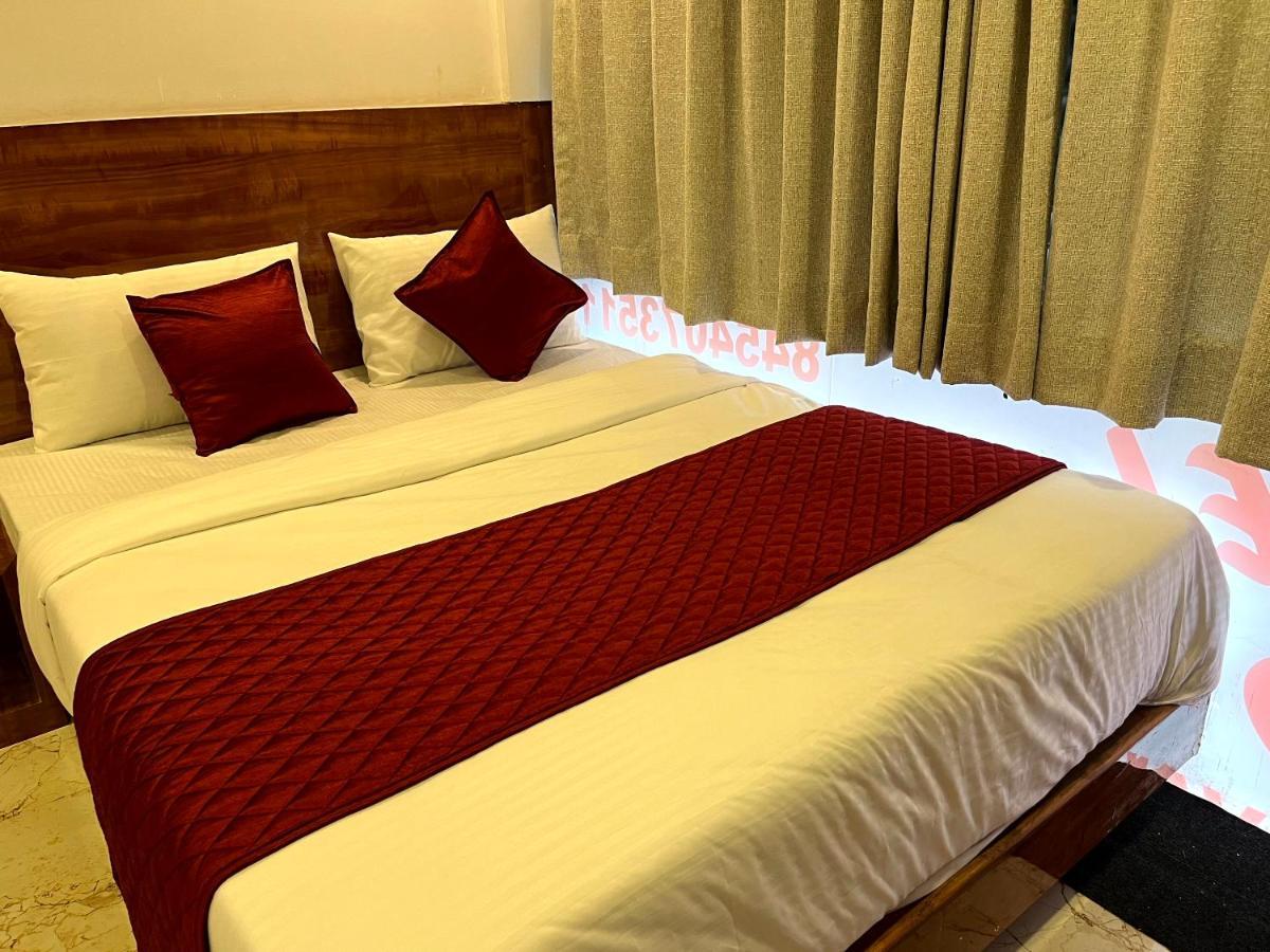 Hotel Delmond Prime- Near Nesco Мумбаї Екстер'єр фото